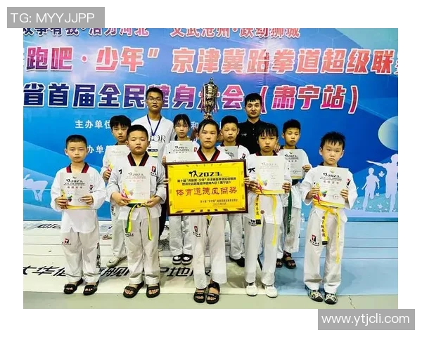 中国功夫与跆拳道的对决与比较探讨传统武术与现代搏击的魅力与实用性